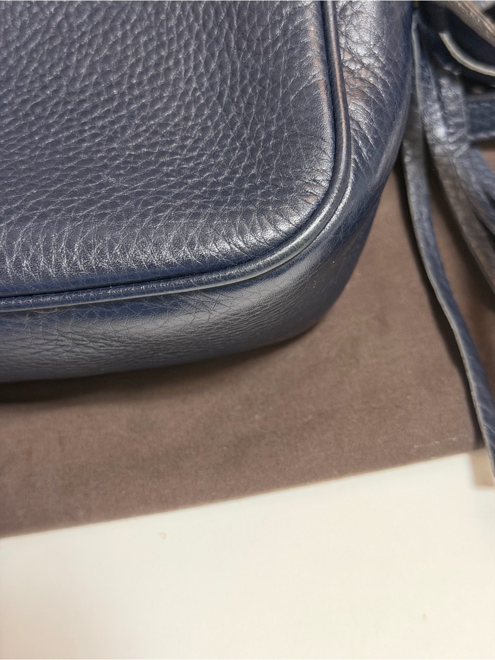 Authentic GUCCI Blue leather Soho Disco Crossbody Bag & dust bag - Picture 16 of 16